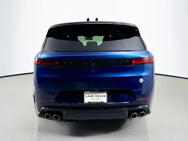 2026 Land Rover Range Rover Sport P635 SV