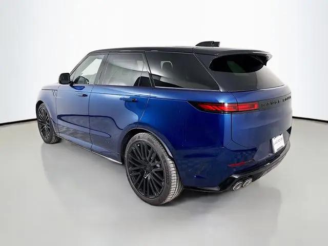 2026 Land Rover Range Rover Sport P635 SV