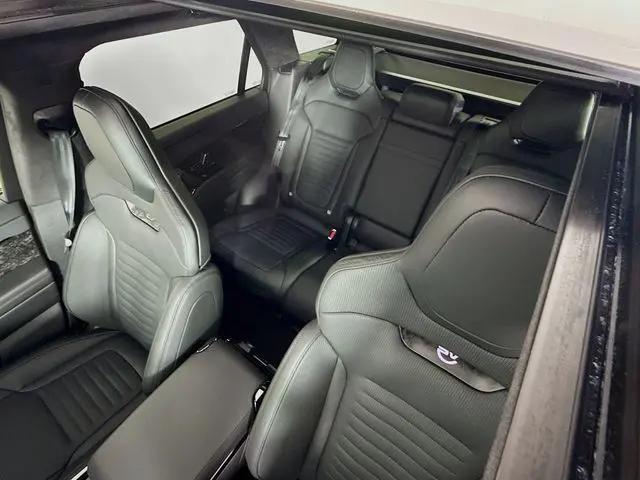2026 Land Rover Range Rover Sport P635 SV