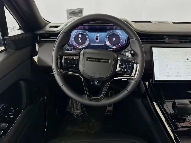 2026 Land Rover Range Rover Sport P635 SV