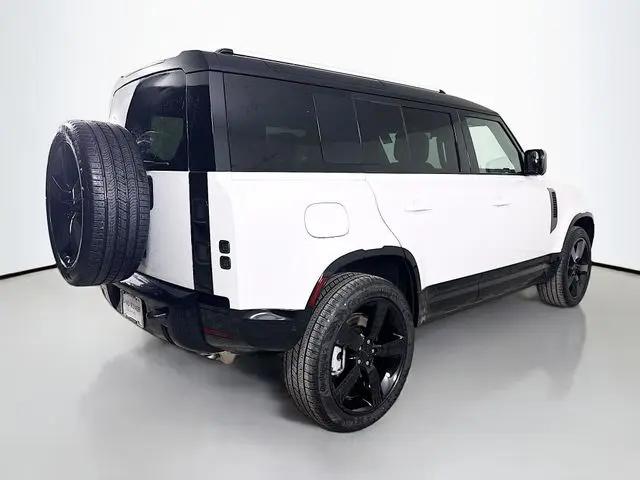 2026 Land Rover Defender P400 X-Dynamic SE