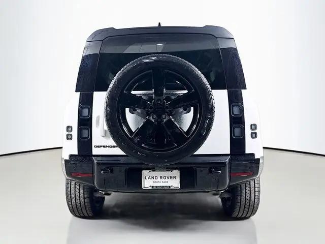 2026 Land Rover Defender P400 X-Dynamic SE