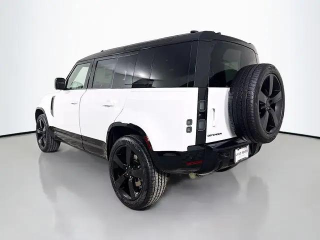 2026 Land Rover Defender P400 X-Dynamic SE