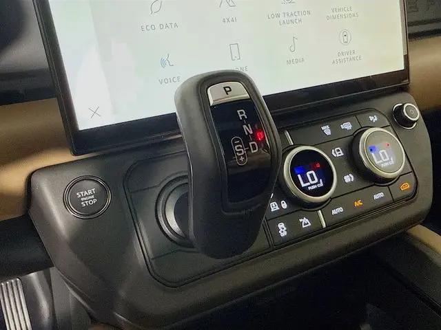 2026 Land Rover Defender P400 X-Dynamic SE