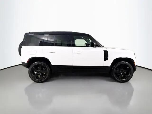 2026 Land Rover Defender P400 X-Dynamic SE