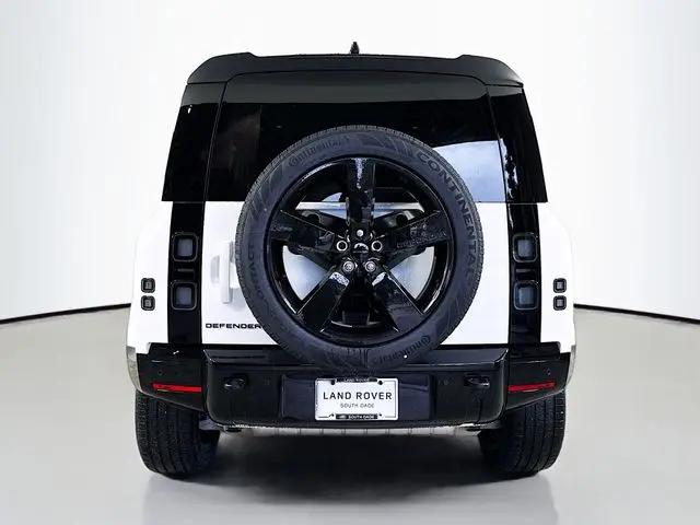 2026 Land Rover Defender P400 X-Dynamic SE