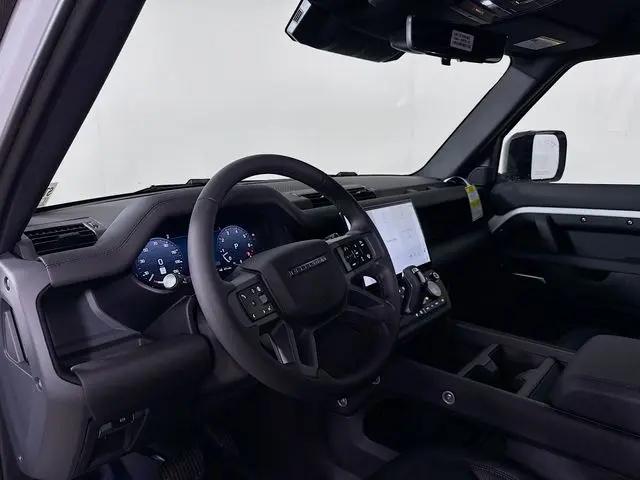 2026 Land Rover Defender P400 X-Dynamic SE