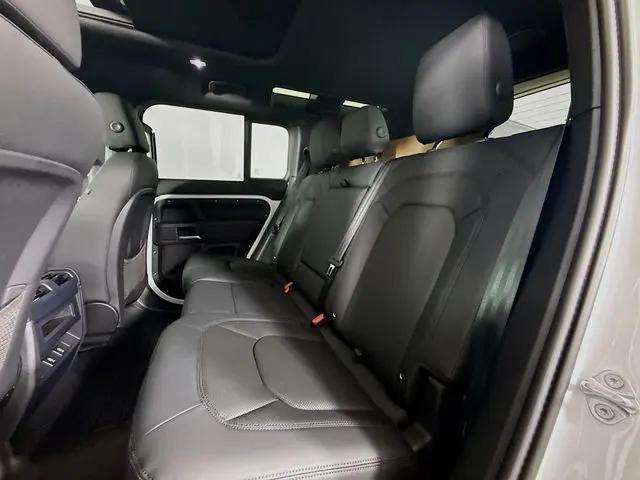 2026 Land Rover Defender P400 X-Dynamic SE