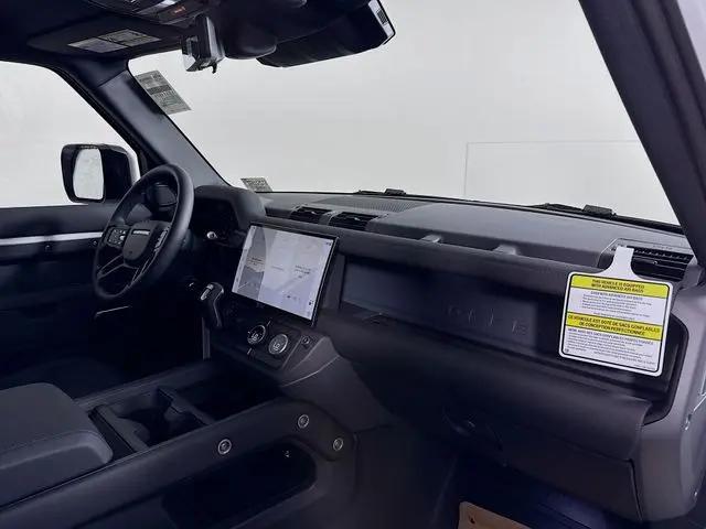 2026 Land Rover Defender P400 X-Dynamic SE