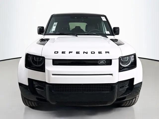 2026 Land Rover Defender P400 X-Dynamic SE