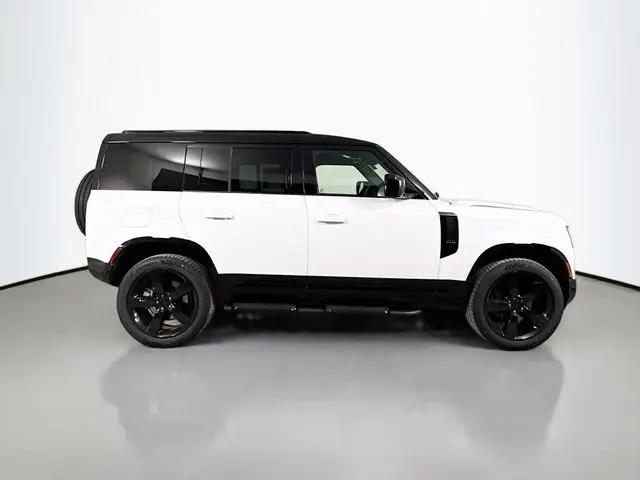 2026 Land Rover Defender P400 X-Dynamic SE