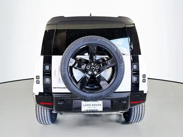 2026 Land Rover Defender P400 X-Dynamic SE