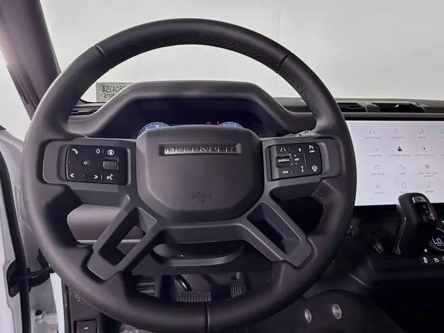 2026 Land Rover Defender P400 X-Dynamic SE