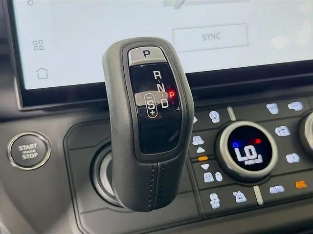 2026 Land Rover Defender P400 X-Dynamic SE