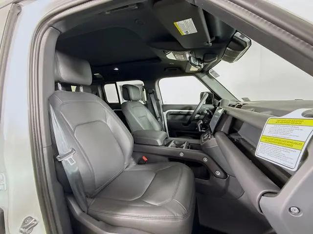 2026 Land Rover Defender P400 X-Dynamic SE
