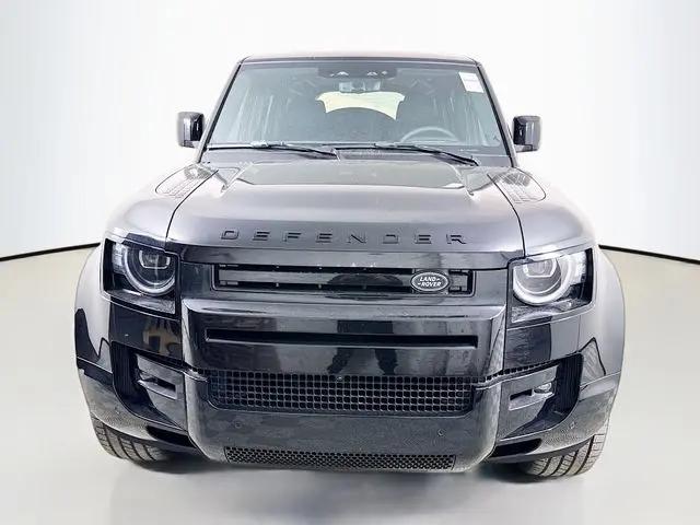 2026 Land Rover Defender P400 X-Dynamic SE