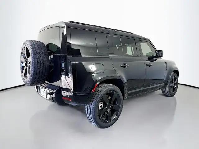 2026 Land Rover Defender P400 X-Dynamic SE