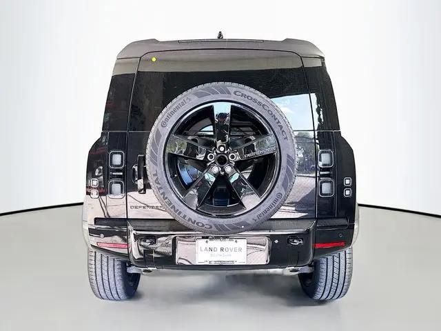 2026 Land Rover Defender P400 X-Dynamic SE