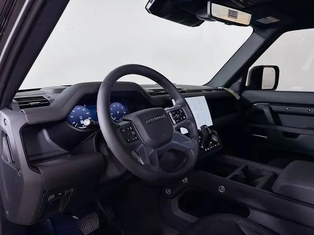2026 Land Rover Defender P400 X-Dynamic SE