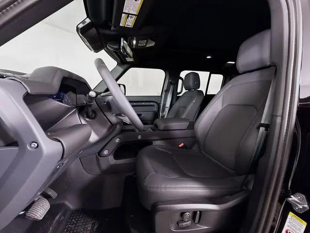 2026 Land Rover Defender P400 X-Dynamic SE