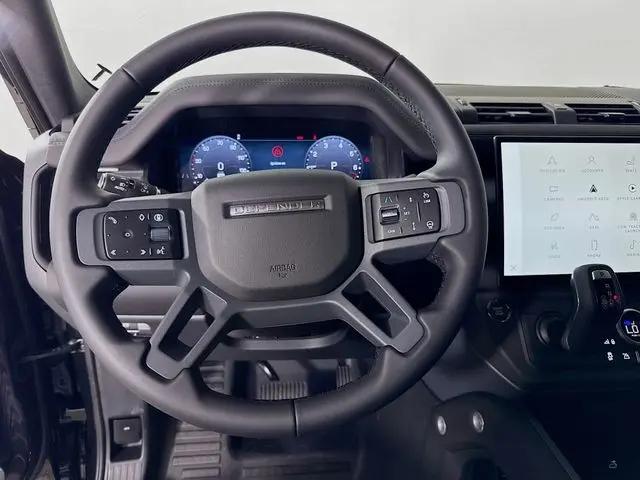 2026 Land Rover Defender P400 X-Dynamic SE