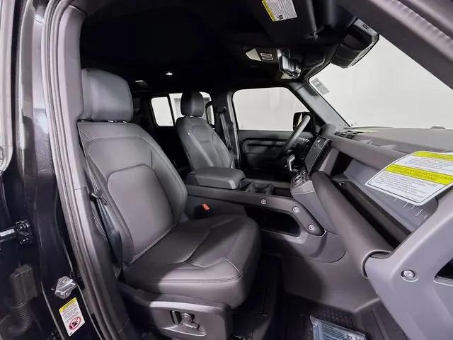 2026 Land Rover Defender P400 X-Dynamic SE