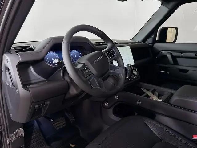 2026 Land Rover Defender P400 X-Dynamic SE