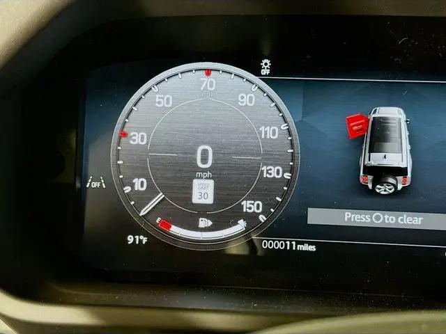 2026 Land Rover Defender P400 X-Dynamic SE