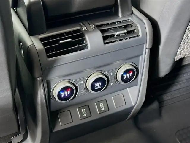 2026 Land Rover Defender P400 X-Dynamic SE