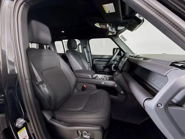 2026 Land Rover Defender P400 X-Dynamic SE