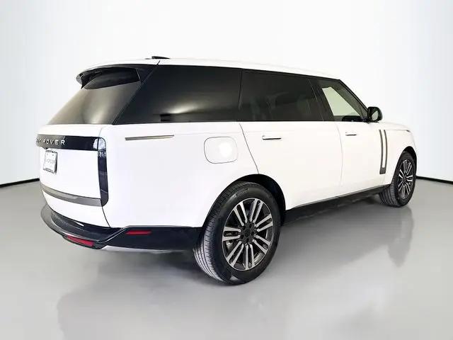 2026 Land Rover Range Rover P530 SE 7 Seat