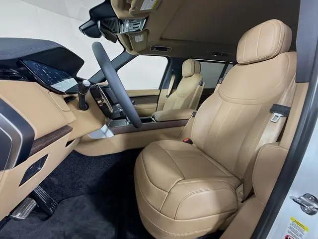2026 Land Rover Range Rover P530 SE 7 Seat