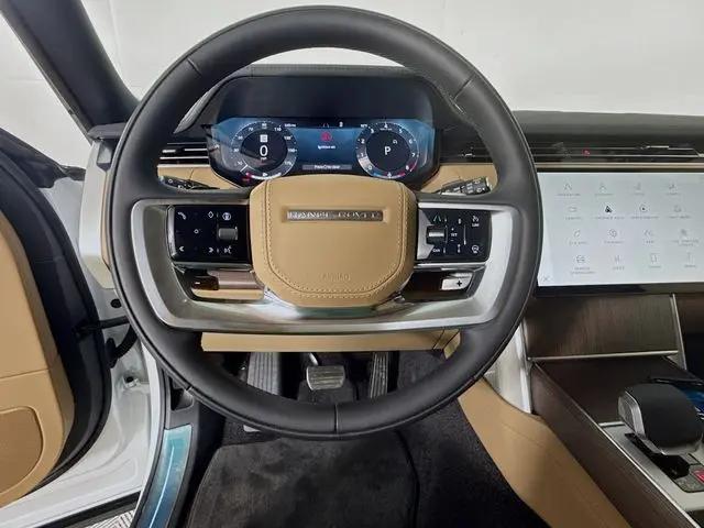 2026 Land Rover Range Rover P530 SE 7 Seat