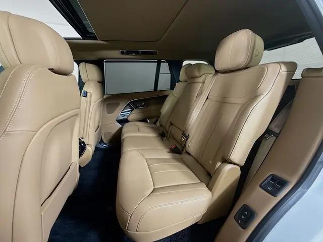 2026 Land Rover Range Rover P530 SE 7 Seat