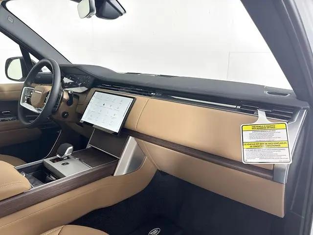 2026 Land Rover Range Rover P530 SE 7 Seat