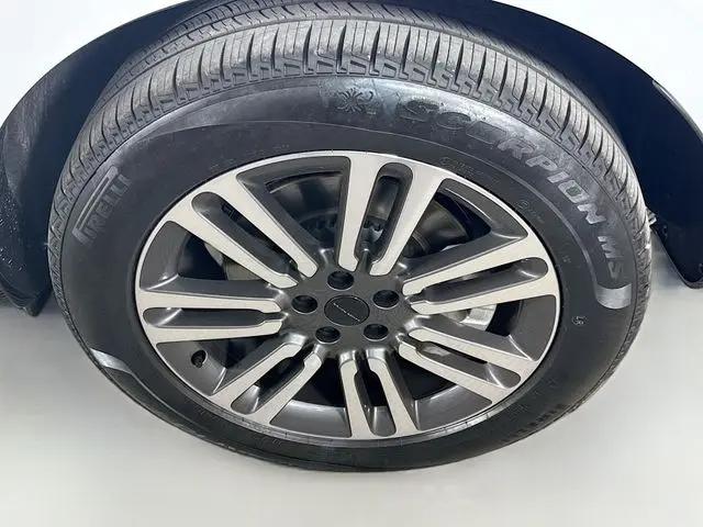 2026 Land Rover Range Rover P530 SE 7 Seat