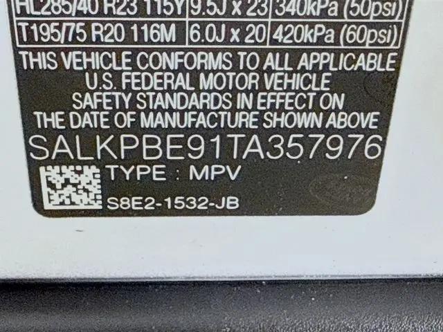 2026 Land Rover Range Rover P530 SE 7 Seat