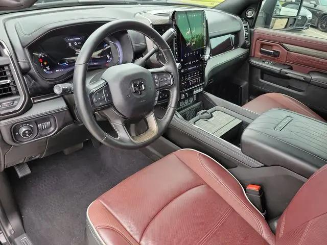 2025 Ram 3500 Limited Crew Cab 4x4 8' Box