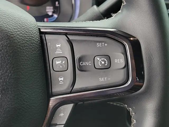 2025 Ram 3500 Limited Crew Cab 4x4 8' Box