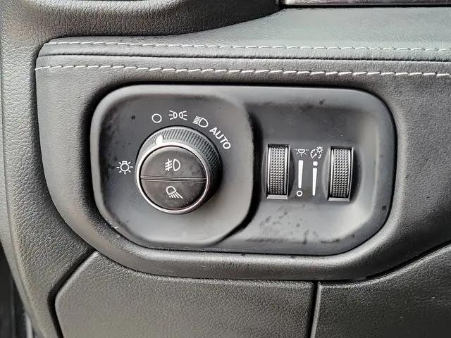 2025 Ram 3500 Limited Crew Cab 4x4 8' Box