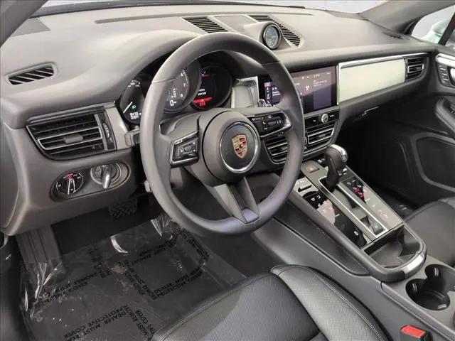 2025 Porsche Macan T