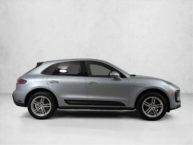 2025 Porsche Macan T