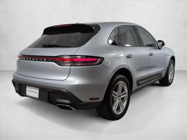 2025 Porsche Macan T