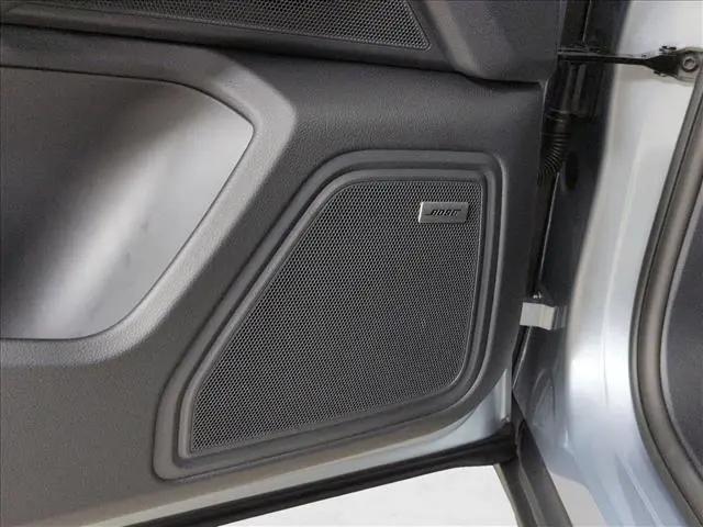 2025 Porsche Macan T