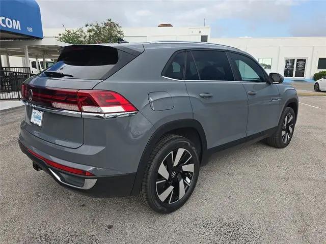 2026 Volkswagen Atlas Cross Sport SE with Technology
