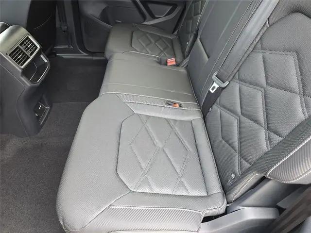 2026 Volkswagen Atlas Cross Sport SE with Technology