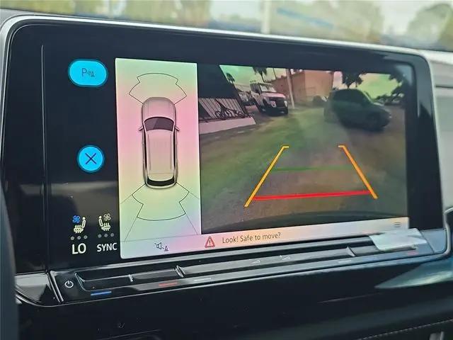 2026 Volkswagen Atlas Cross Sport SE with Technology