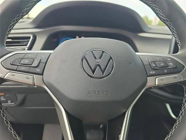 2026 Volkswagen Atlas Cross Sport SE with Technology