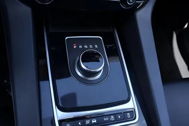 2018 Jaguar F-PACE 25t Premium