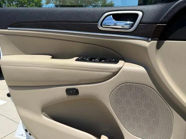 2017 Jeep Grand Cherokee Limited 4x2